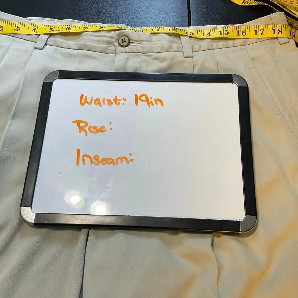 Tommy Bahama Mens 35 Silk Blend Pleated Shorts Khaki 9” Inseam Classic Golf